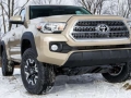 2016 Toyota Tacoma front view 2.jpg