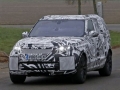 2017 Land Rover Discovery front view
