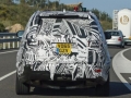 2017 Land Rover Discovery rear view 2
