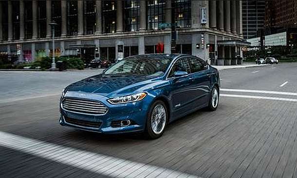2016 Ford Fusion Hybrid front view