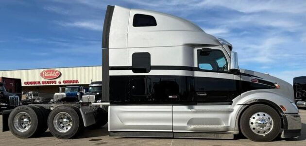 Peterbilt 579 2025